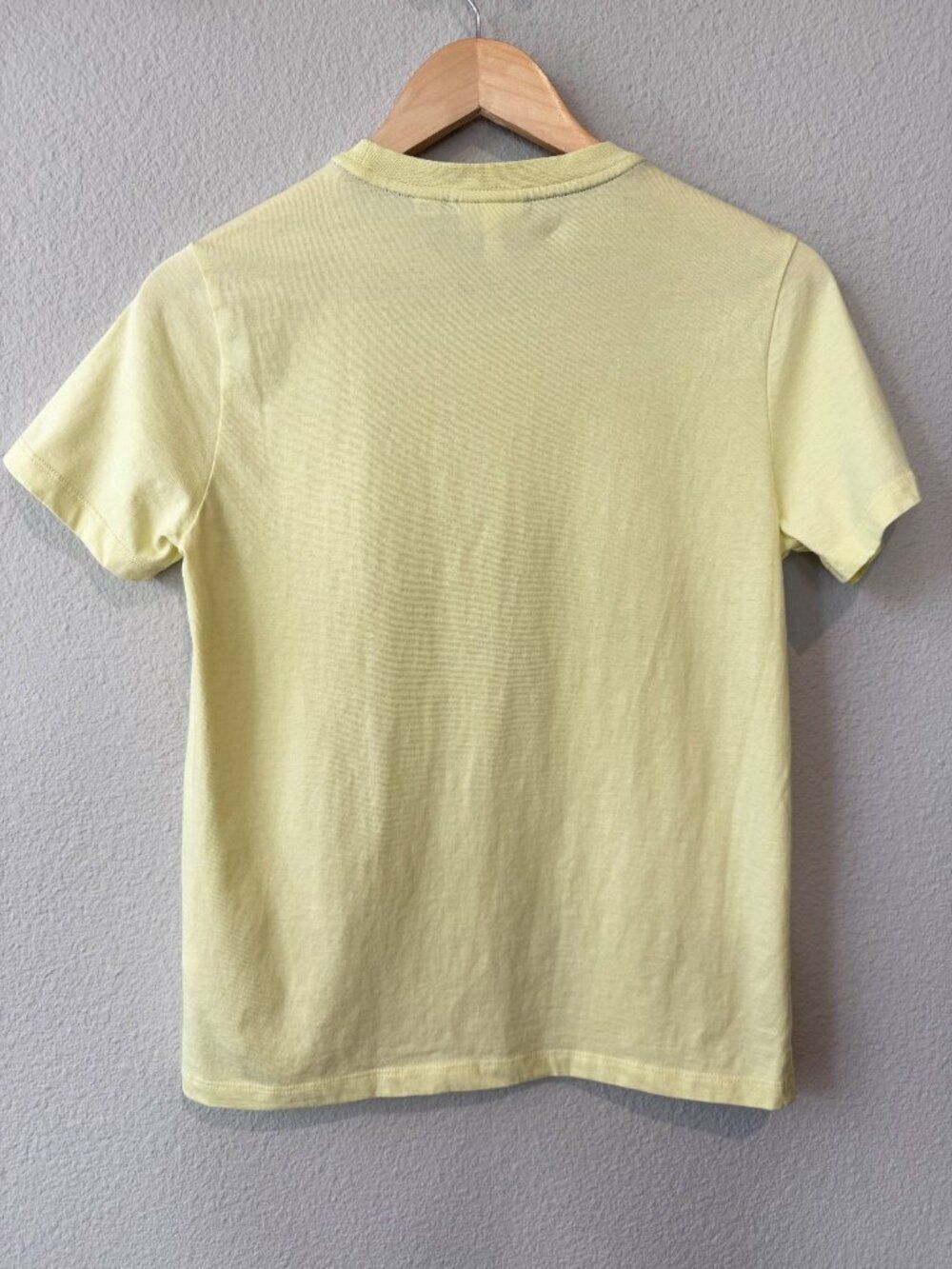 LIKE NEW - Lacoste Boys Yellow T-Shirt - Size 14 - Picture 2 of 4
